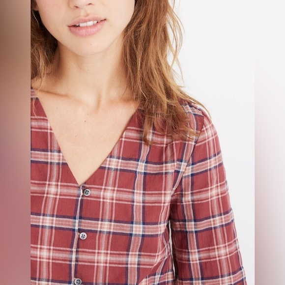 Madewell V-Neck Button-Down Shirt in Stratfield Plaid Size Small - Picture 5 of 6